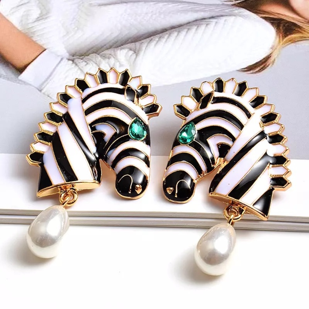 Zara Zebra Chunky Chandelier Gold Black  Earrings - Picture 5 of 16